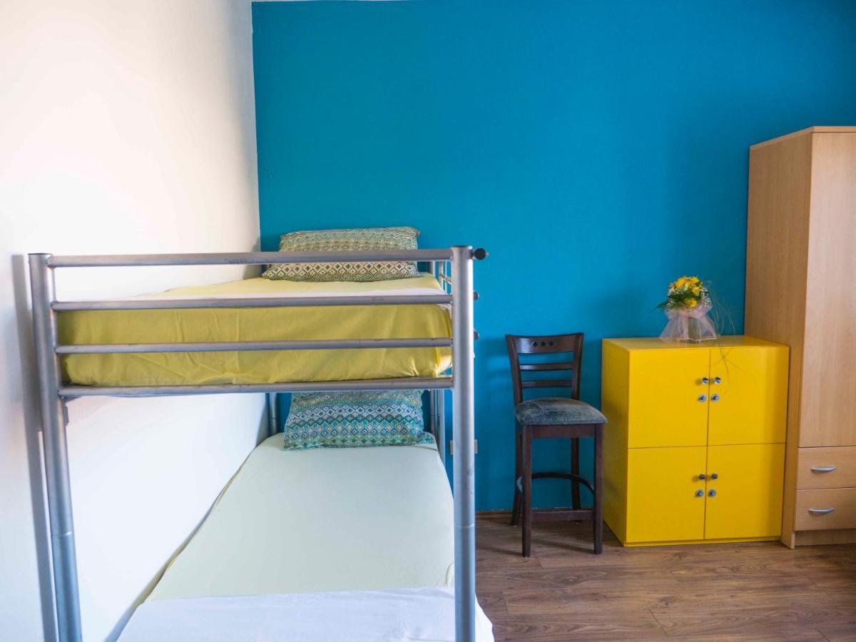 Hostel Kapa Хвар Экстерьер фото