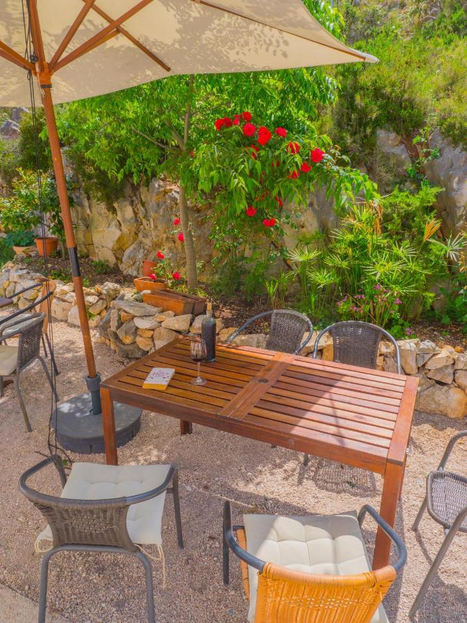 Hostel Kapa Хвар Экстерьер фото